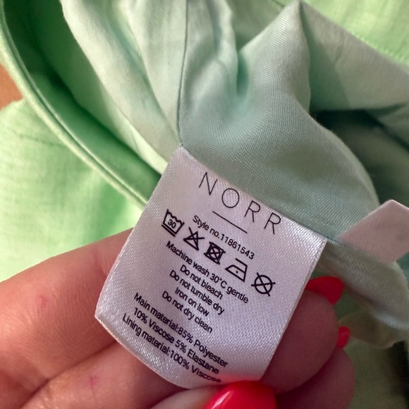 NORR Freya Pants Slacks Mint Green Women’s Size Medium NWT Flawed - Picture 8 of 9